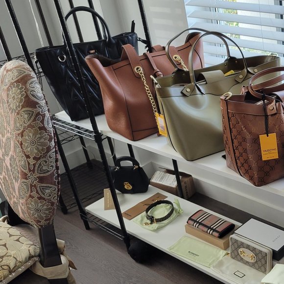 Meet your Posher, Boutique LMI - Picture 14 of 16